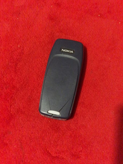 Telefon Nokia pentru piese sau colecție.