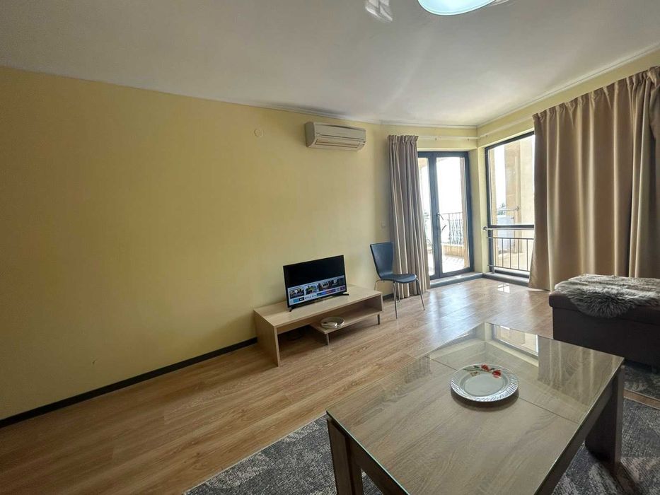 Апартамент на първа линия с гледка море!