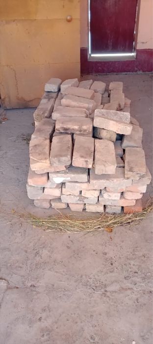 Кирпич сатылады