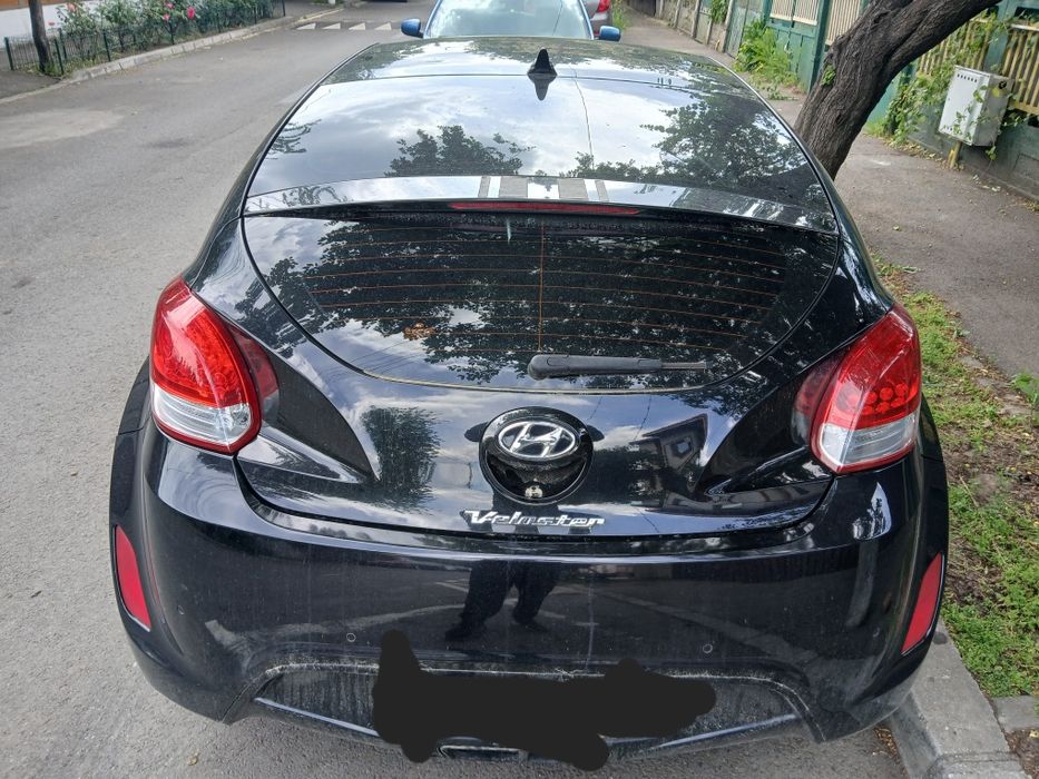 Dezmembrez hyundai veloster