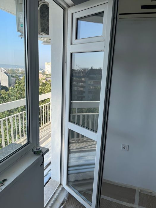 ПВЦ дограма в много добро състояние