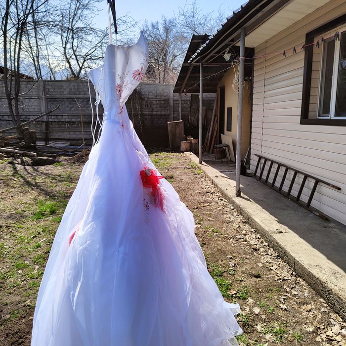 Свадебное платье