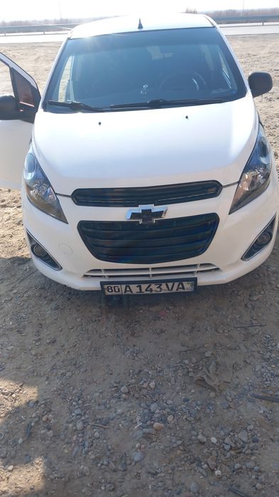 Iwi yo sastaniyasi zur