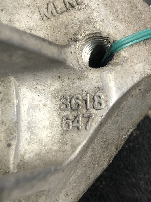 Suport motor Mercedes-Benz C Class W204 2011 cod 3618647