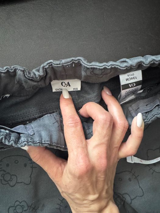 Pantaloni flausati fetiță C&A hello kitty mărimea 134