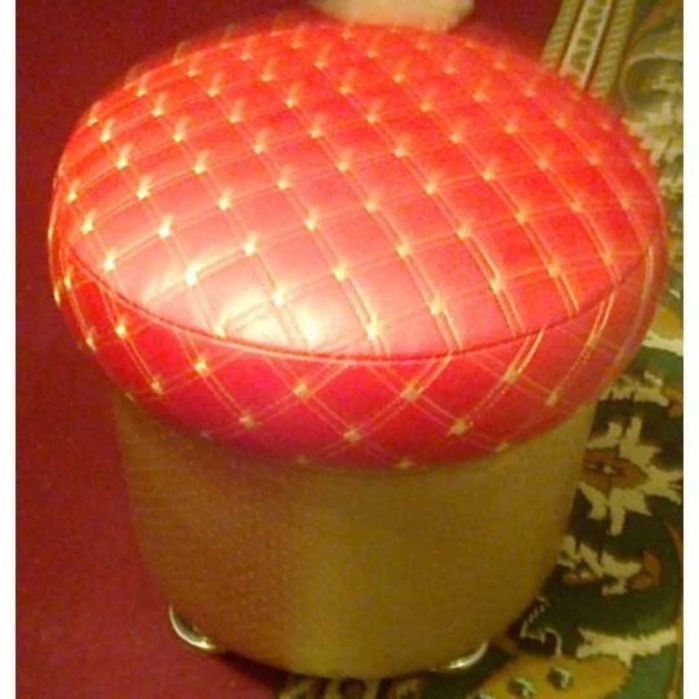 пуфики стулья и кресла т.д