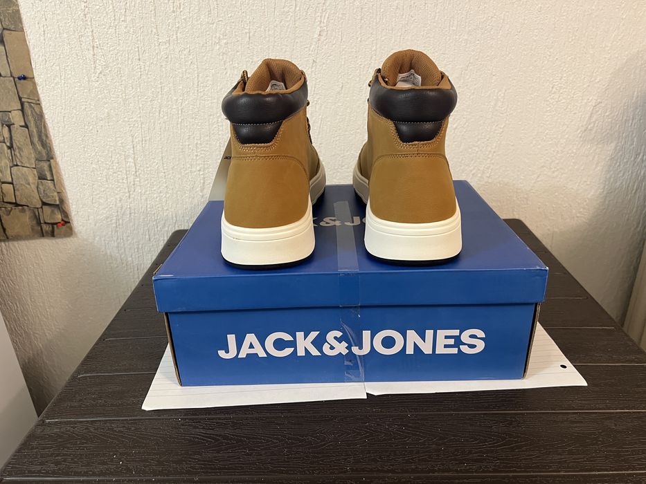НОВИ - Jack & Jones 12296385