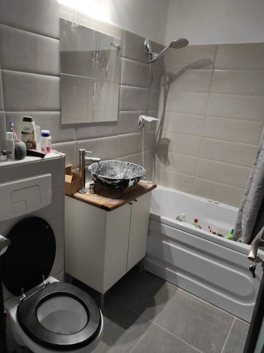 Costin Georgian, 2 camere la 100 m de Metrou