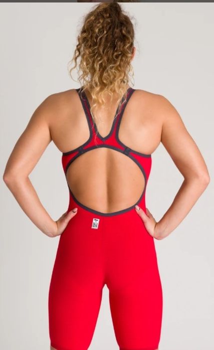 Costum inot de competitie