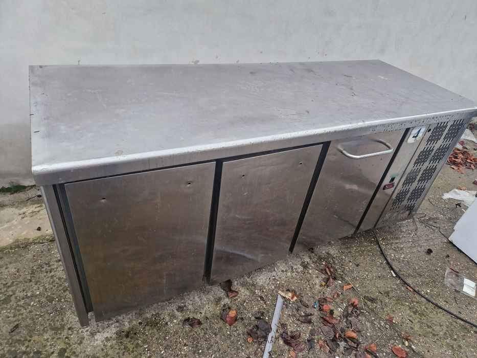 Frigider simplu si dublu 2 usi, stare foarte buna, 200x140 cm