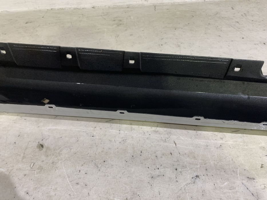 Prag dreapta BMW Seria 3 Coupe, Cabrio E92, E93, 2006, 2007, 2008, 2009, cod origine OE 51777130874.