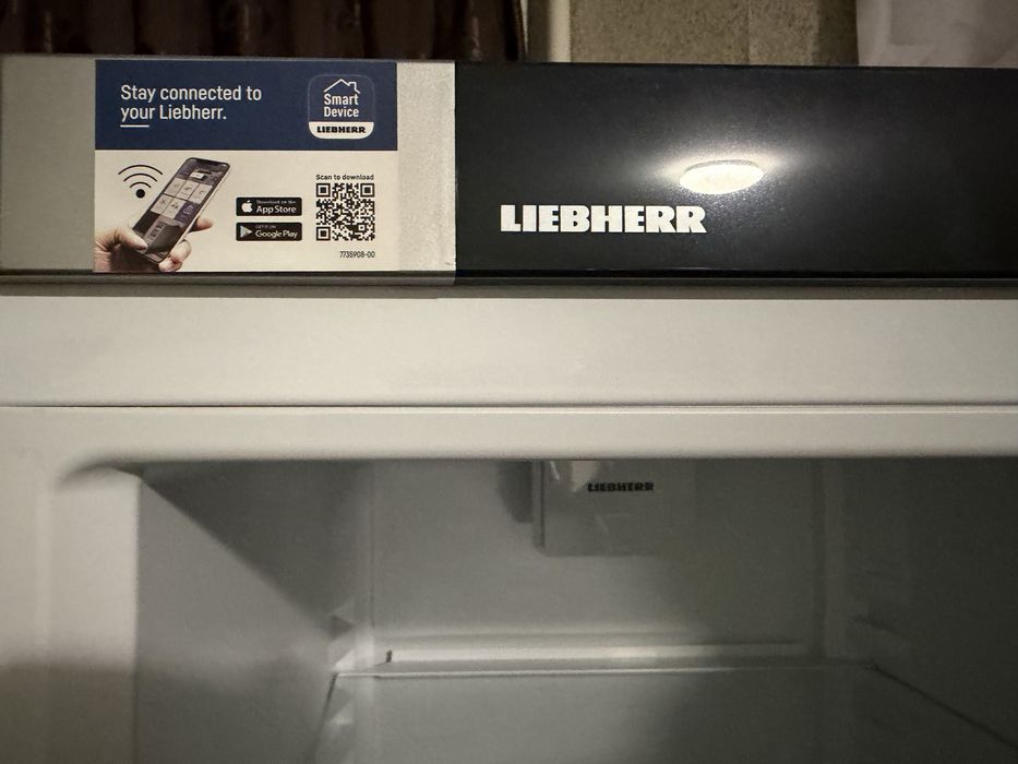 Liebherr чисто нов ползван три месеца