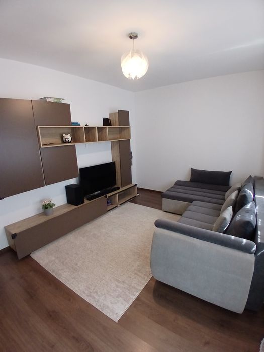 Vand apartament 2 camere