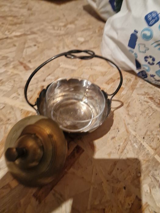 Recipient pentru zahar sau parmezan din bronzat si sticla