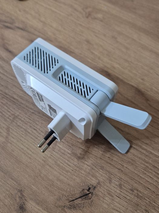 Усилвател за wifi D-LINK E15 EAGLE PRO