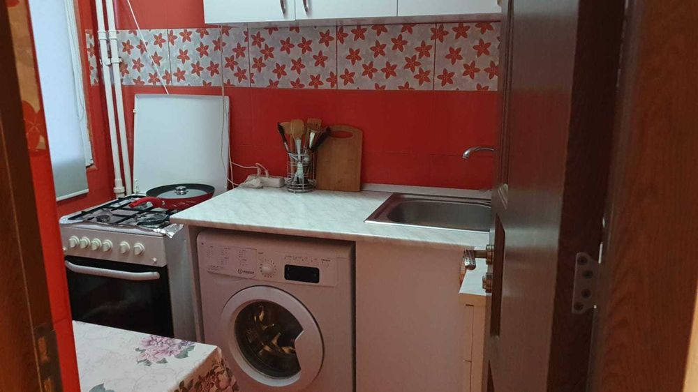 Inchiriere garsoniera mobilata Metrou Aparatorii Patriei