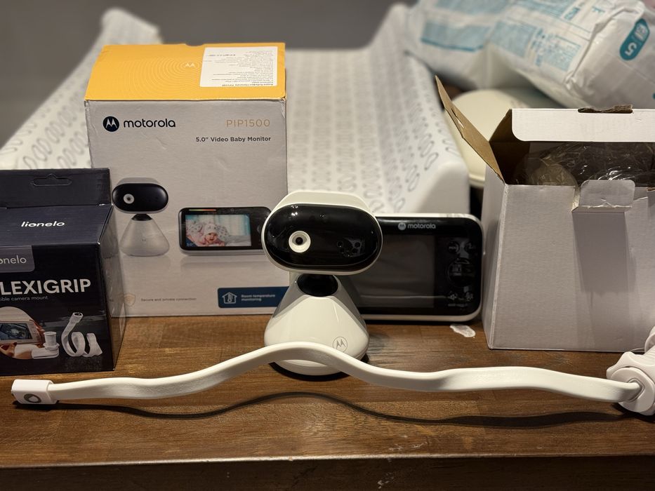 Motorola PIP1500 – 5.0" Видео бебефон с 2 камери