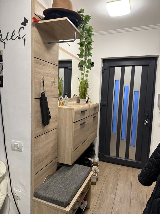 Ansamblu hol  cu bancheta