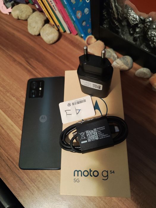 Smartphone Motorola G54 5G 256Gb 12Gb Ram pachet complet impecabil