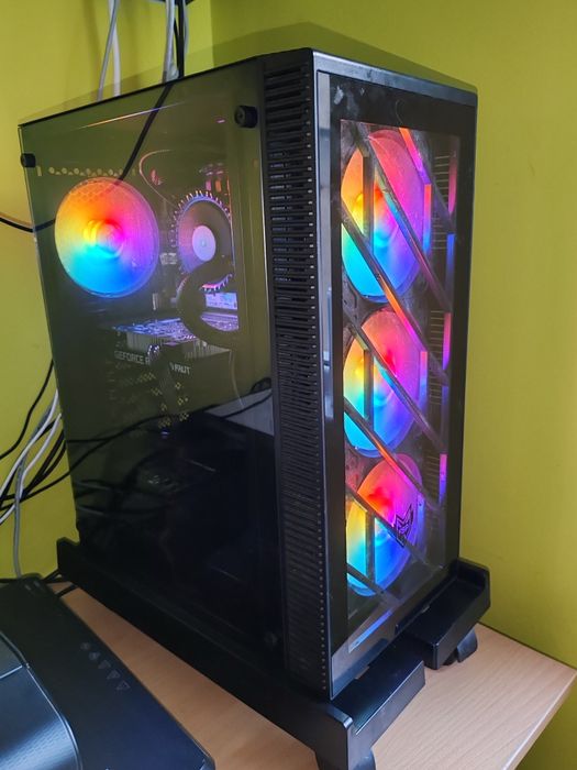 Мощен Геймърски компютър i7-12700 | RTX 3050 (8GB) | 32GB RAM | 1TB SSD