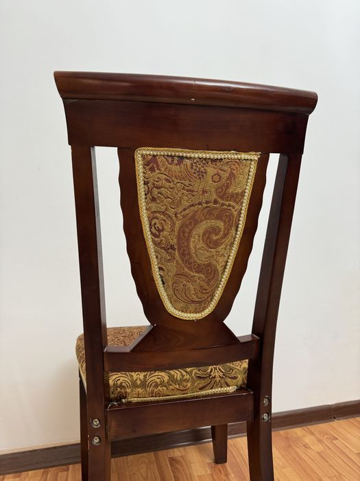 Срочно продам стулья