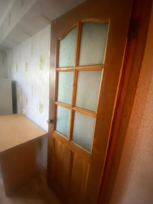 Продам двери, шкафы, прихожая