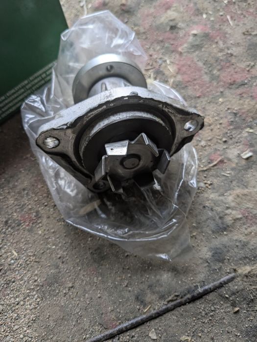 Помпа Опель омега Б