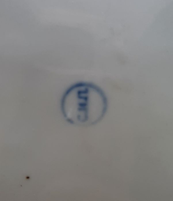 Порцеланова кутия