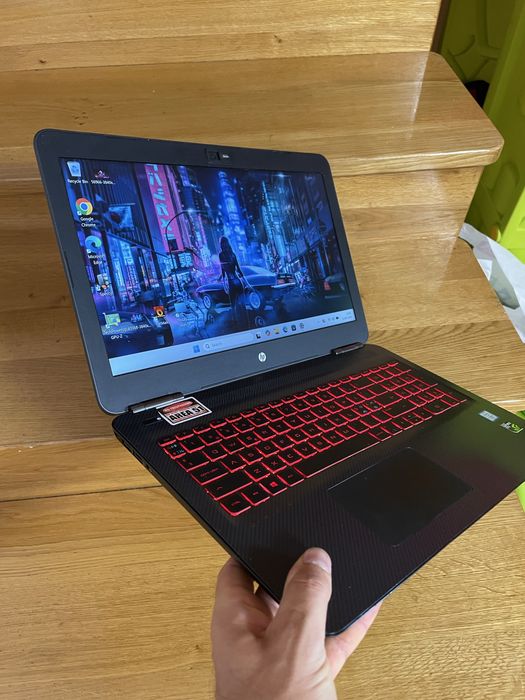 Laptop Gaming HP Omen 15,  i7-7700Hq, 4gb video, 16gb ram, ssd