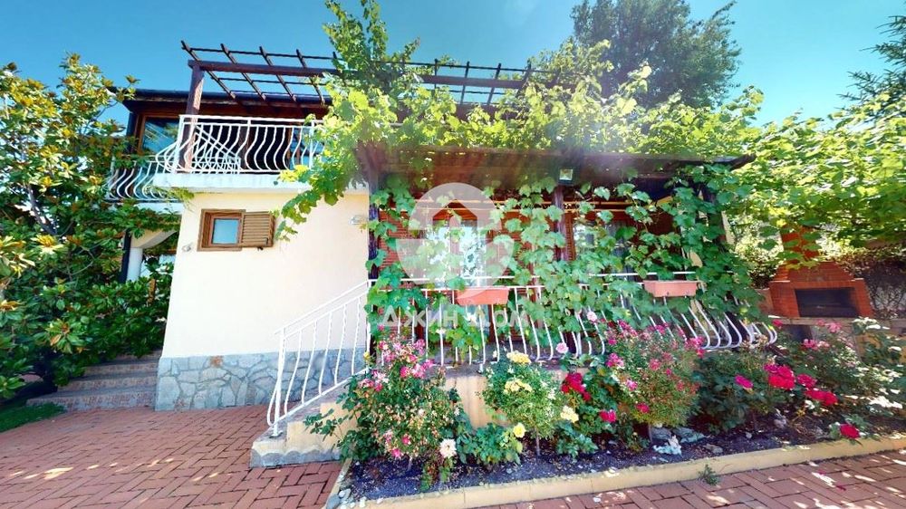 Продава се Къща в с. Кошарица, Област Бургас - 264 кв.м за 1459 €/кв.м - Снимка #12