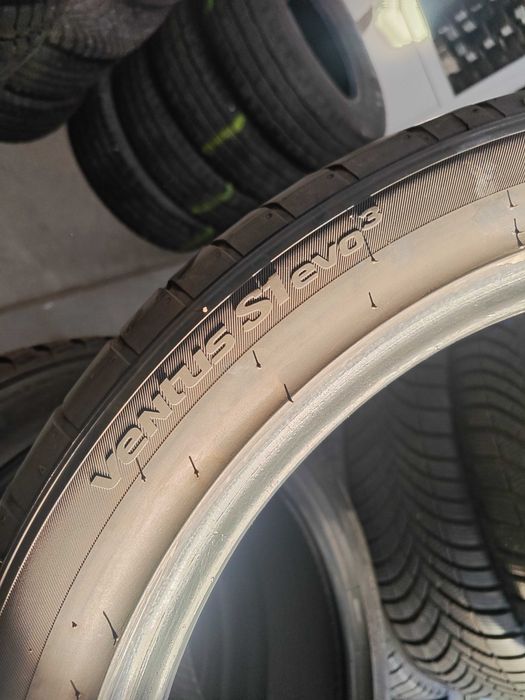 2бр.летни гуми 255/40/19 Hankook