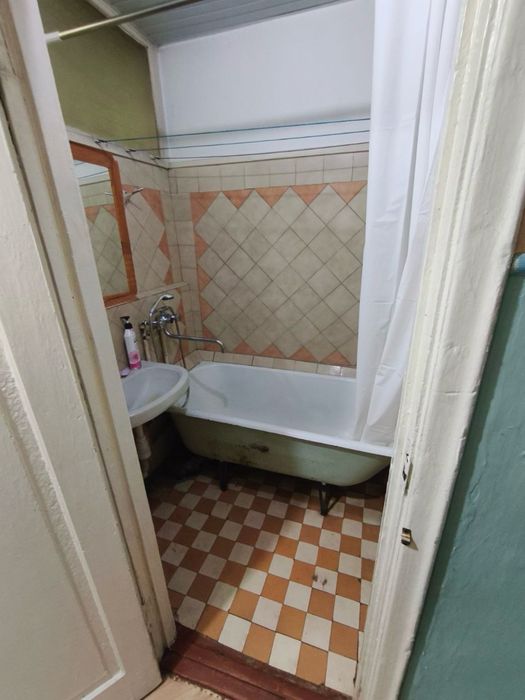 СРОЧНО !Продаётся 3-х комнатная квартира Чамбил 1/3