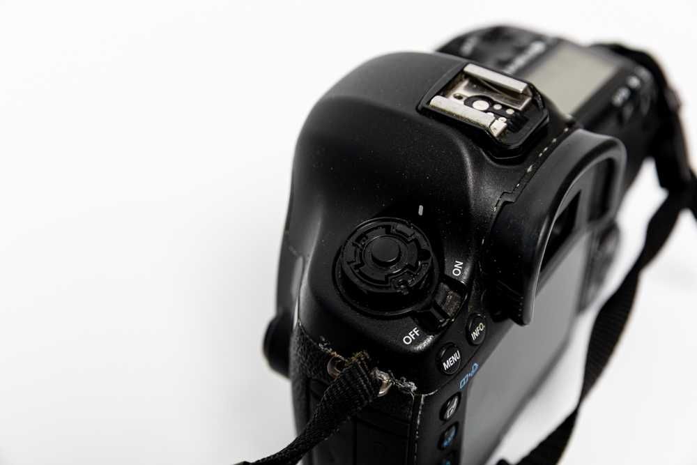 Canon 5D Mark III body (cu sau fara obiectiv)