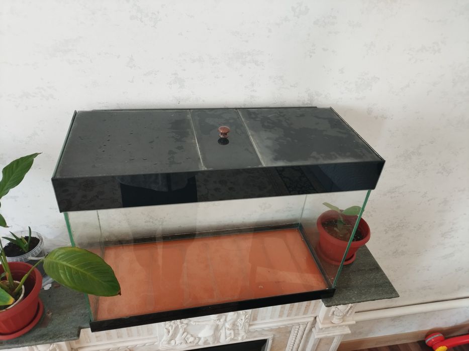 Продам аквариум. Почти новый