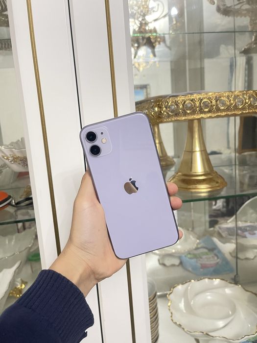 iPhone 11 в отличном состояние память 128 гб  емкость 73%