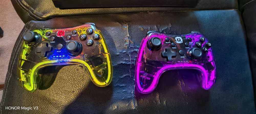 Playstation 4 Pro с игри и Аксесоари