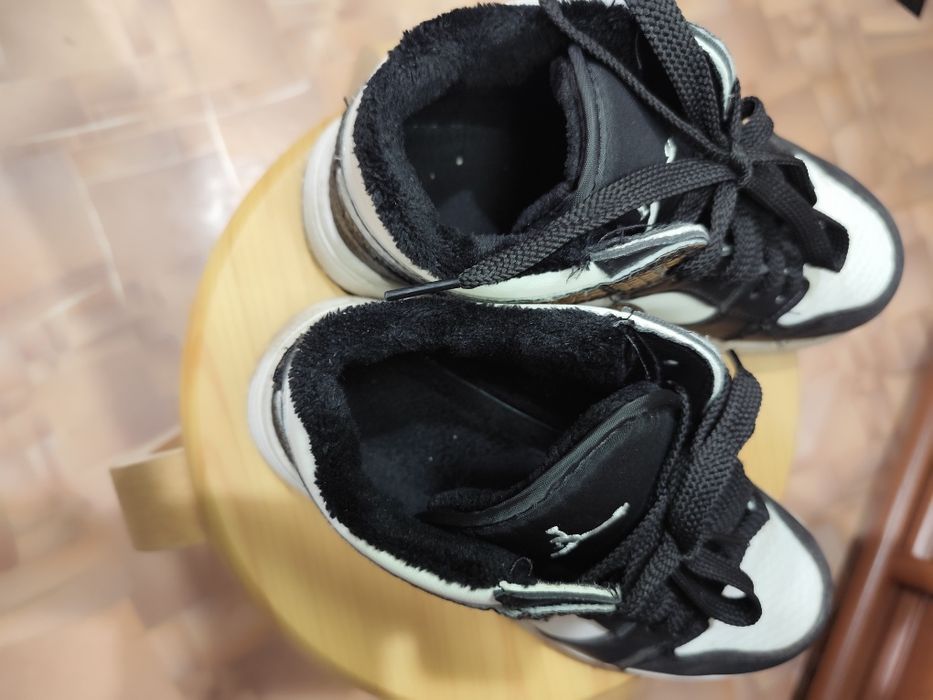 Кроссовки весна-осень