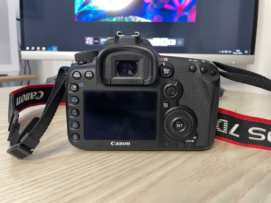 Фотокамера Canon EOS 7D Mark II