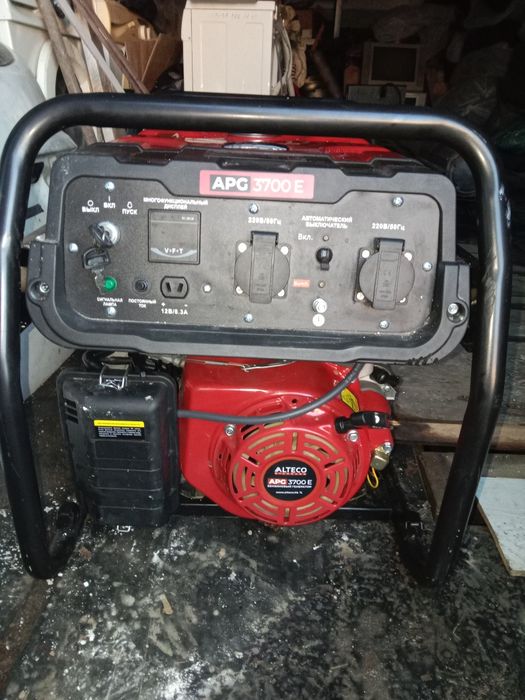 Бензиновый генератор