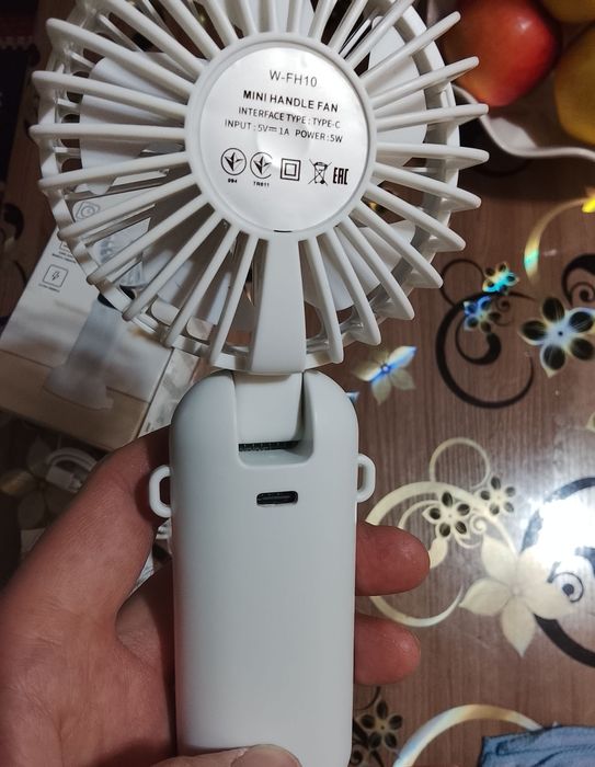 Портативный ручной мини вентилятор