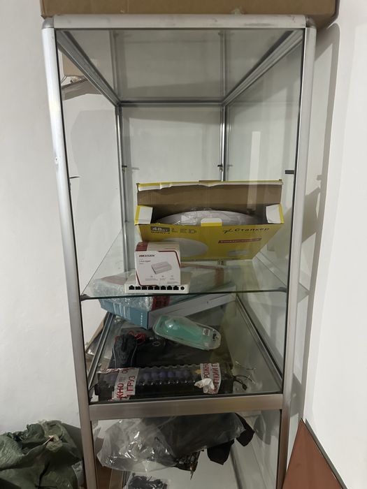 Ветрины, Шкаф стеклянный