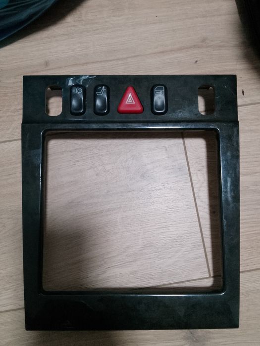 Накладки на задние карты дверей mercedes w210 avantarde