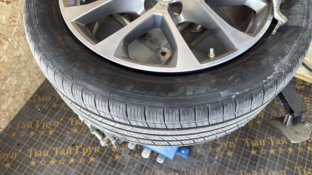 Продам колеса оригинал бмв x5 r 20
