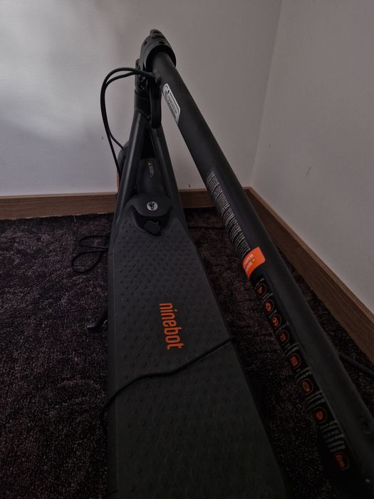 Trotineta electrica NINEBOT KickScooter F2, 10 inch, negru