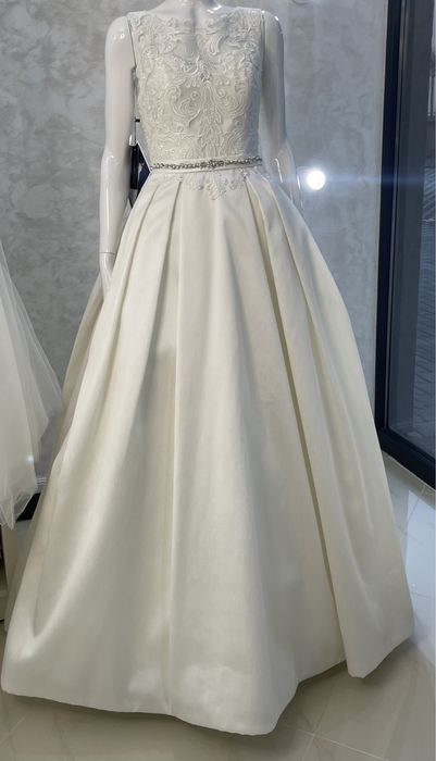 Rochie de mireasă deosebită, noua!