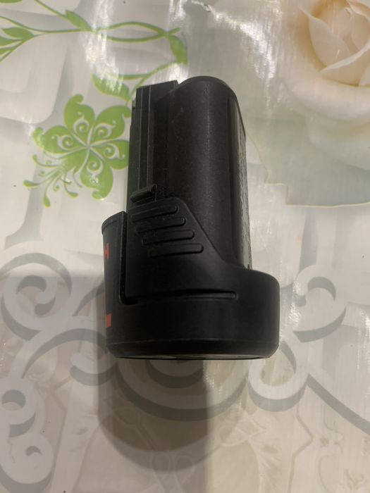 Bosch батерия 2 ah.,