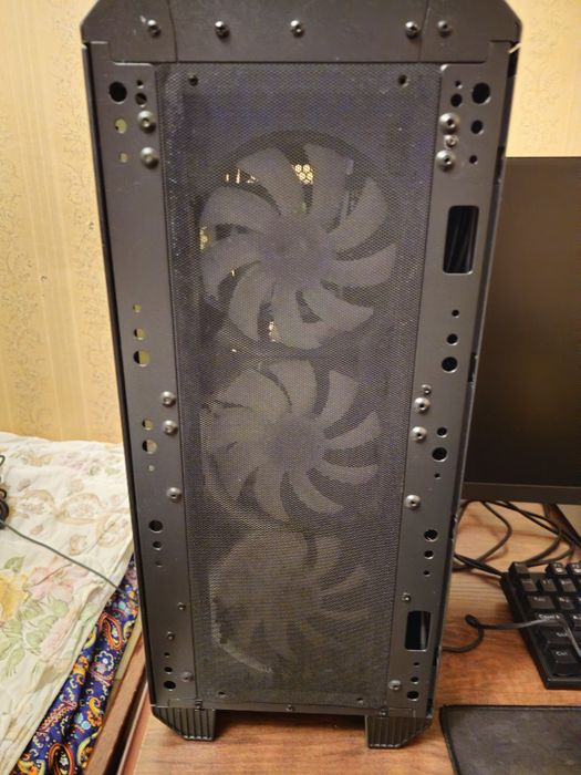 Компьютер, Монитор, Клавиатура. Наушники-Бесплатно.