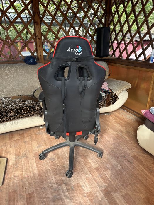 Продам игровое кресло
