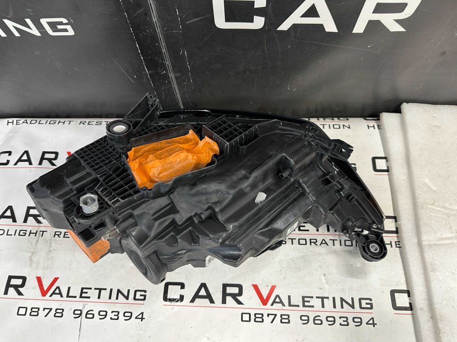 Фар фарове десен Audi A1 GB лед far farove Audi А1 ГБ LED