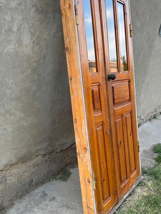 Дверь б/у 5000тг.